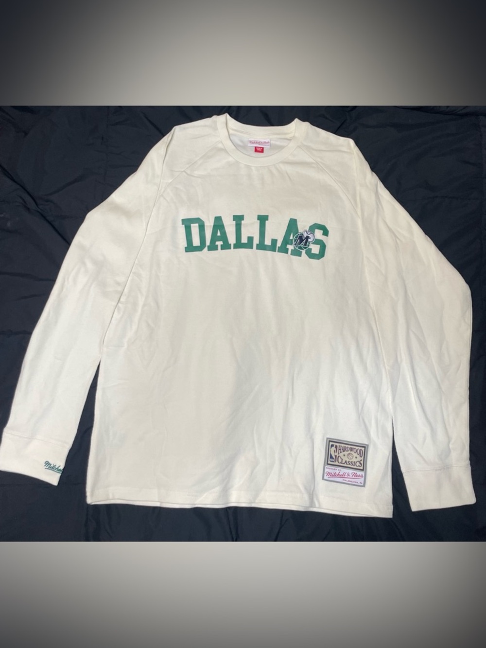 Dallas Mavericks Mitchell & Ness NBA Long Sleeve White Shirt NWOT Size Large